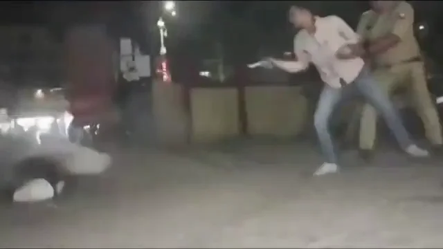 V&Iacute;DEO: el momento en el que matan a tiros a un expol&iacute;tico en India 