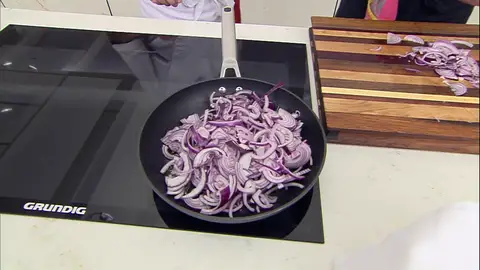 Cocínalas a fuego suave hasta que estén bien doradas Cocínalas a fuego suave hasta que estén bien doradas