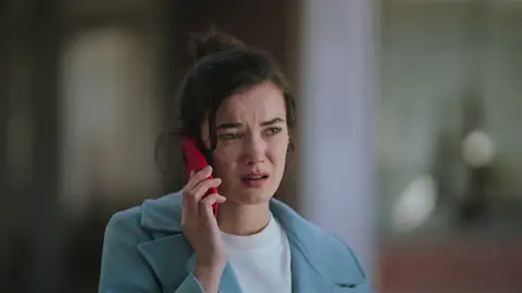 Ceylin, hundida, toma una drástica decisión: "Quiero denunciar el asesinato de mi padre y a todas las personas involucradas" Ceylin, hundida, toma una drástica decisión: "Quiero denunciar el asesinato de mi padre y a todas las personas involucradas"