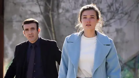 En el último capítulo de ‘Secretos de familia’: Ceylin descubre que todos le han estado mintiendo y promete venganza En el último capítulo de ‘Secretos de familia’: Ceylin descubre que todos le han estado mintiendo y promete venganza