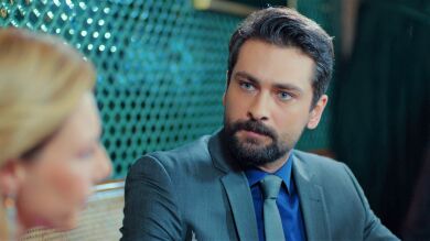 Zerrin no apoya la relación de Zeynep y Alihan: “Mientras viva no aceptaré a esa chica”