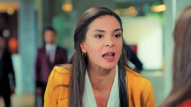 Hira avergüenza a Zeynep delante de toda la oficina: “Te hiciste amiga mía para robarme el novio”