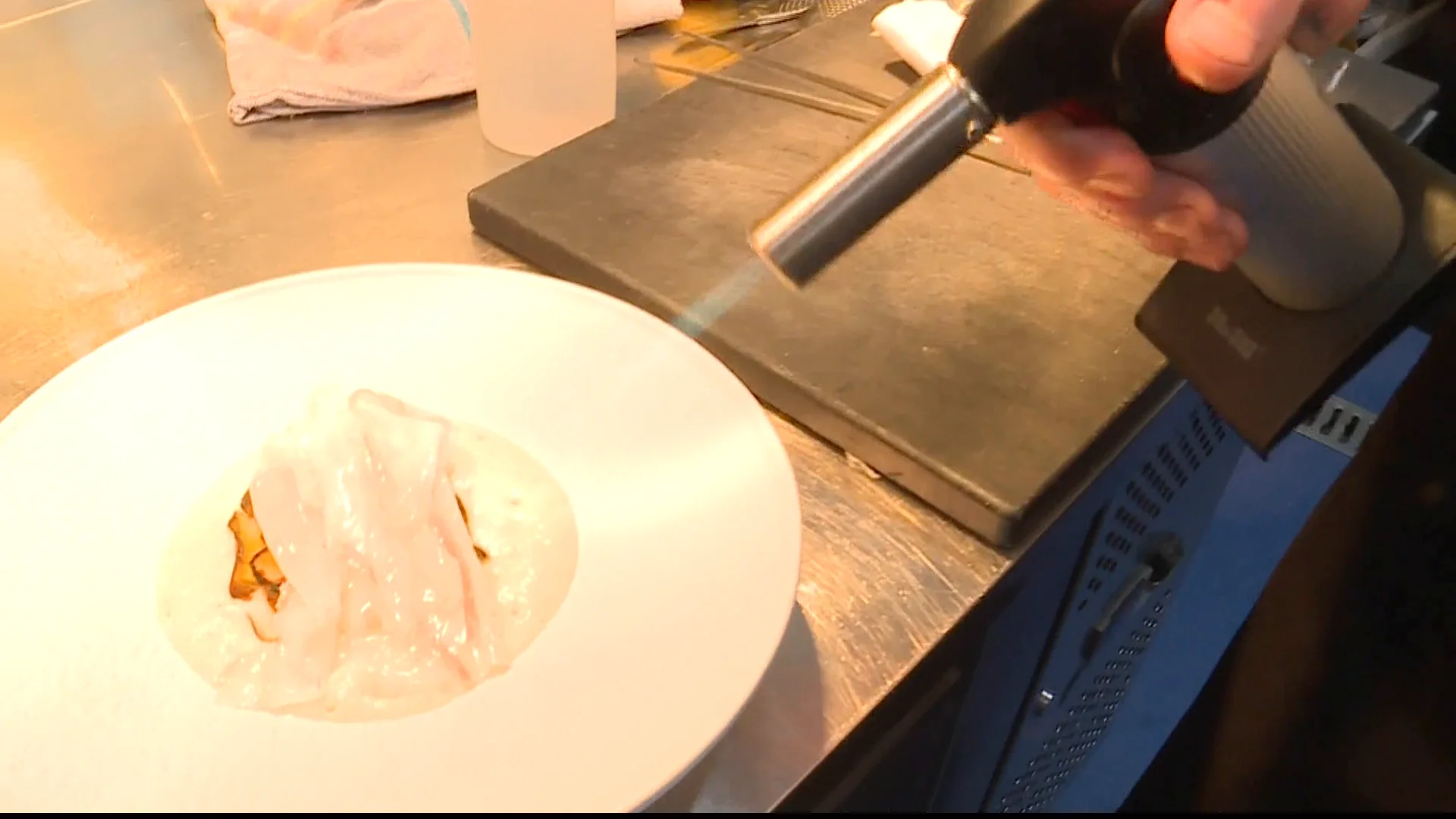 Recorremos los locales de moda de Madrid: estos son los peligros del flambeado en restaurantes Recorremos los locales de moda de Madrid: estos son los peligros del flambeado en restaurantes