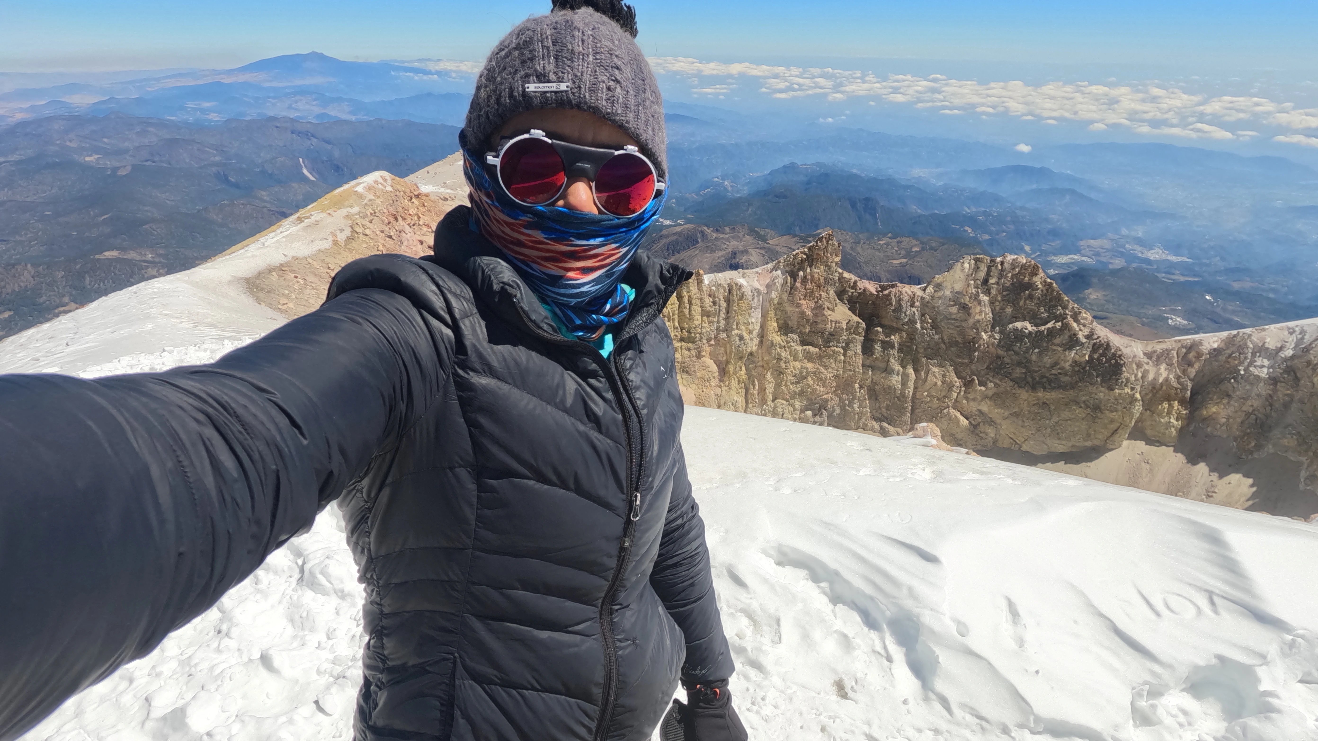 Perla López, en lo alto del Pico de Orizaba, la cima más alta de México Perla López, en lo alto del Pico de Orizaba, la cima más alta de México