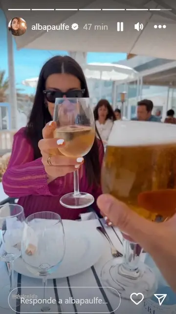 Brindis de Alba con Dulceida Brindis de Alba con Dulceida