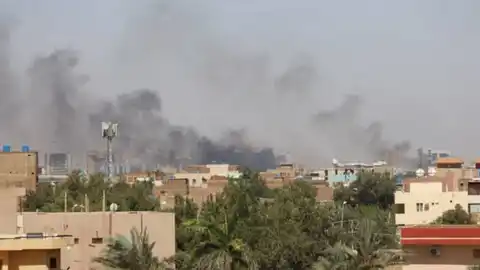 Una nube negra se apodera de la capital sudanesa Una nube negra se apodera de la capital sudanesa