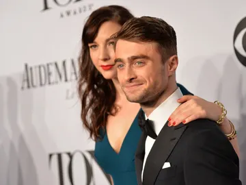 Daniel Radcliffe con su pareja Erin Darke Daniel Radcliffe con su pareja Erin Darke