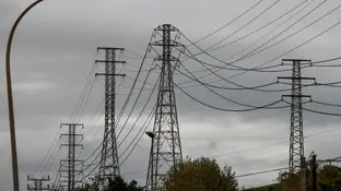 Imagen de varias torres de alta tensión próximas a la subestación eléctrica de Ortuella (Vizcaya) Imagen de varias torres de alta tensión próximas a la subestación eléctrica de Ortuella (Vizcaya)