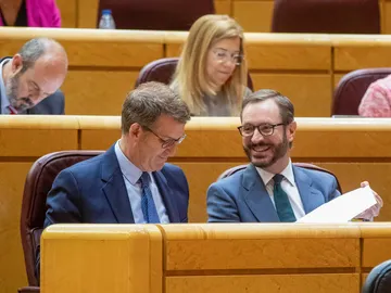 Los senadores populares Alberto Núñez Feijóo y Pablo Maroto Los senadores populares Alberto Núñez Feijóo y Pablo Maroto