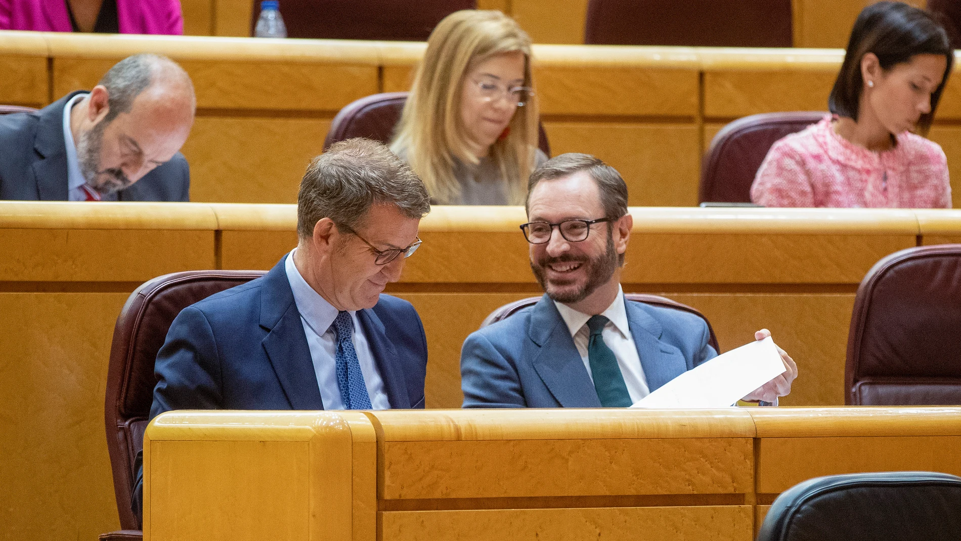 Los senadores populares Alberto Núñez Feijóo y Pablo Maroto Los senadores populares Alberto Núñez Feijóo y Pablo Maroto