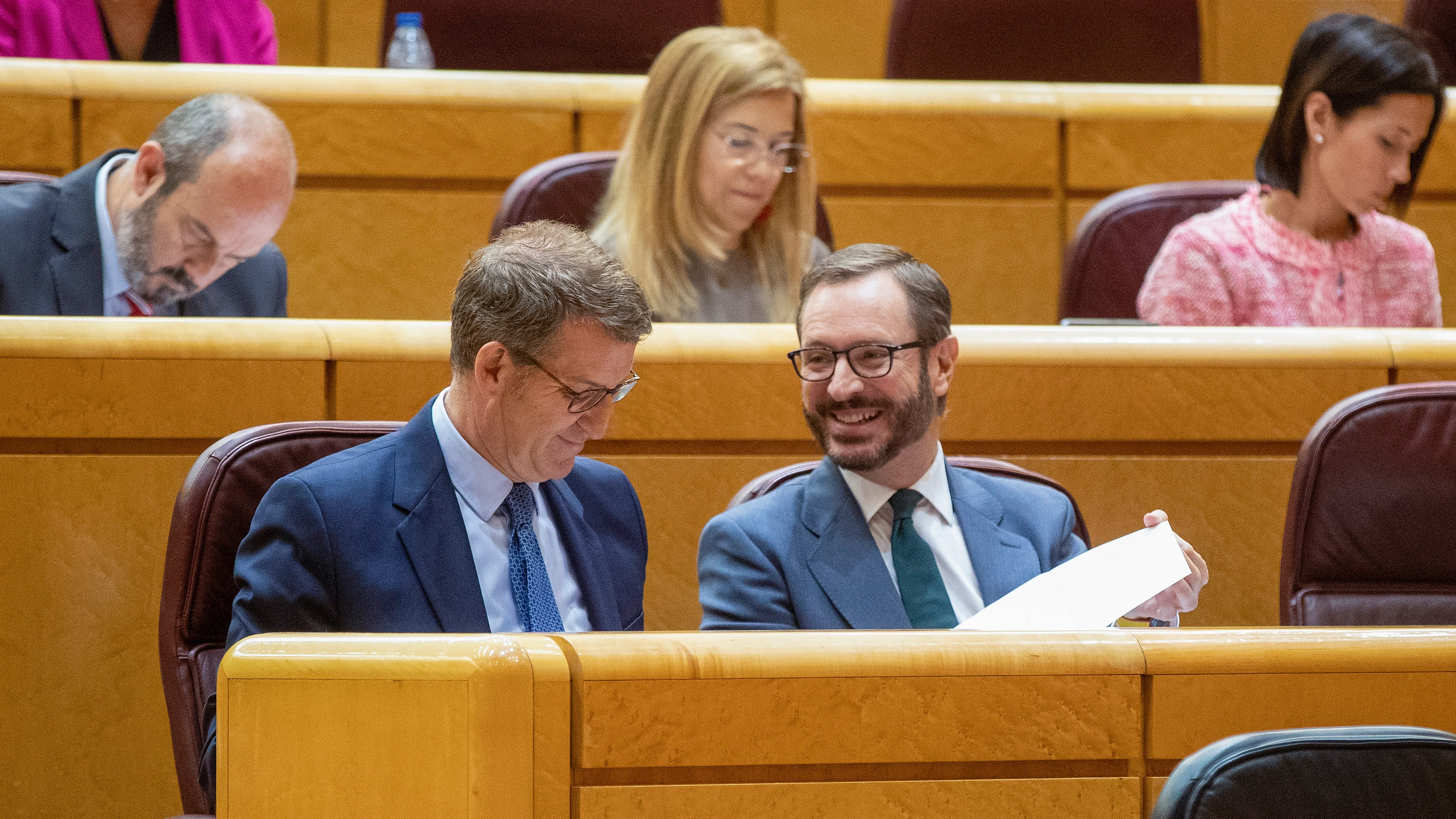 Los senadores populares Alberto Núñez Feijóo y Pablo Maroto Los senadores populares Alberto Núñez Feijóo y Pablo Maroto