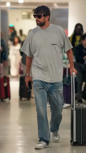 Piqué llega a Miami para reencontrarse con sus hijos Piqué llega a Miami para reencontrarse con sus hijos