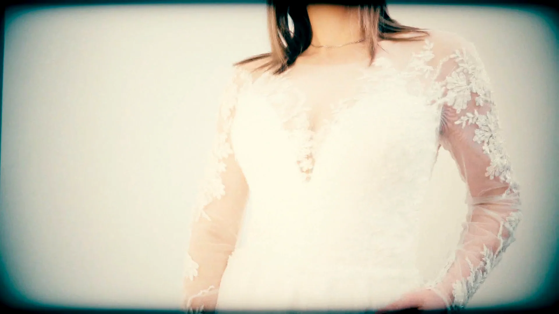 Treinta novias sin vestido justo antes de la boda por una estafa: "Llegas a pensar si esto es real o no"
