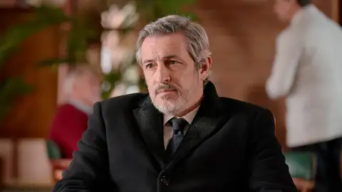 En el próximo capítulo de ‘Amar es para siempre’: El pasado de Vicente sale a la luz En el próximo capítulo de ‘Amar es para siempre’: El pasado de Vicente sale a la luz