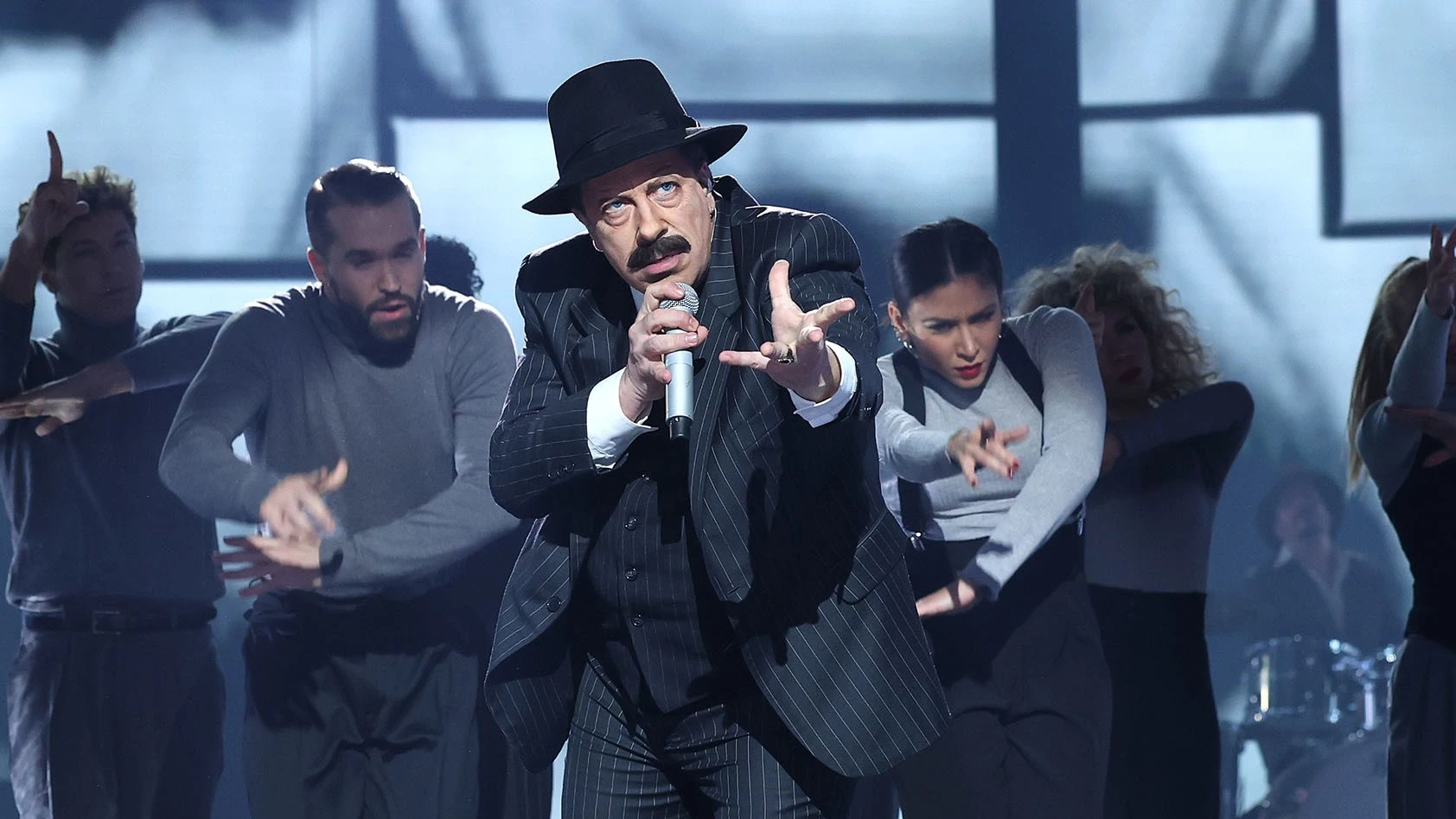¡El rey de la discoteca! Agustín Jiménez, imparable como Scatman John 