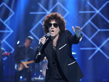 La alucinante actuaci&oacute;n de Josie como Bunbury cantando a &lsquo;Lady blue&rsquo; 