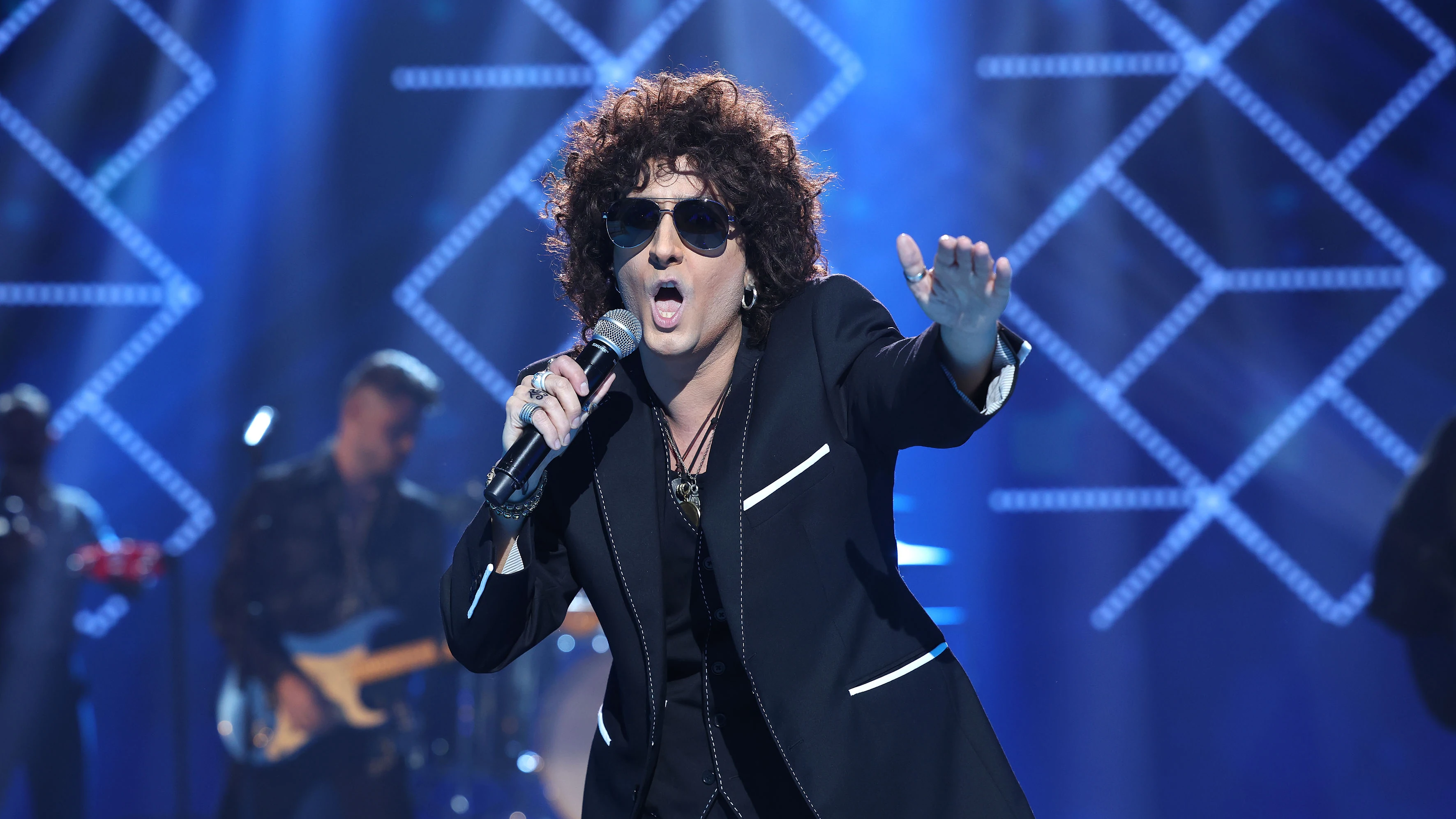 La alucinante actuación de Josie como Bunbury cantando a ‘Lady blue’ La alucinante actuación de Josie como Bunbury cantando a ‘Lady blue’