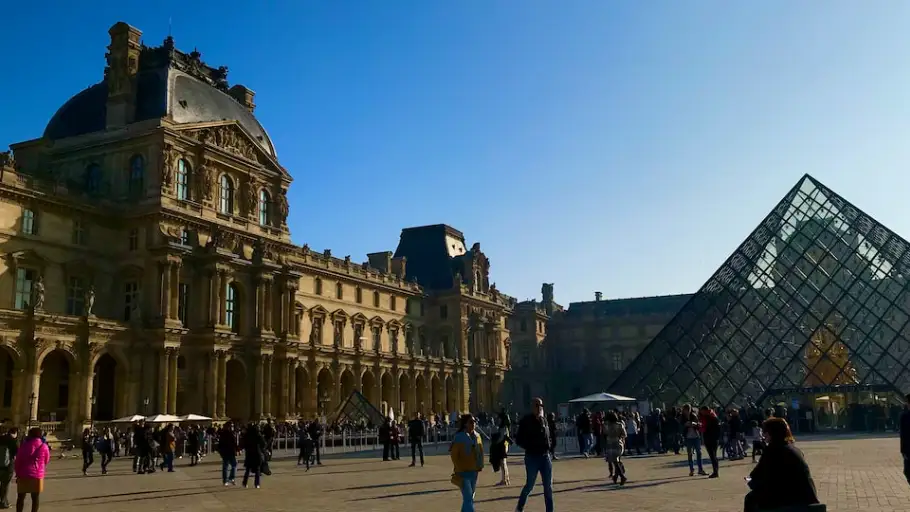 Museo del Louvre