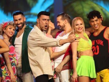 Jadel monta la fiesta como Seguridad Social porque &lsquo;Quiero tener tu presencia&rsquo; 