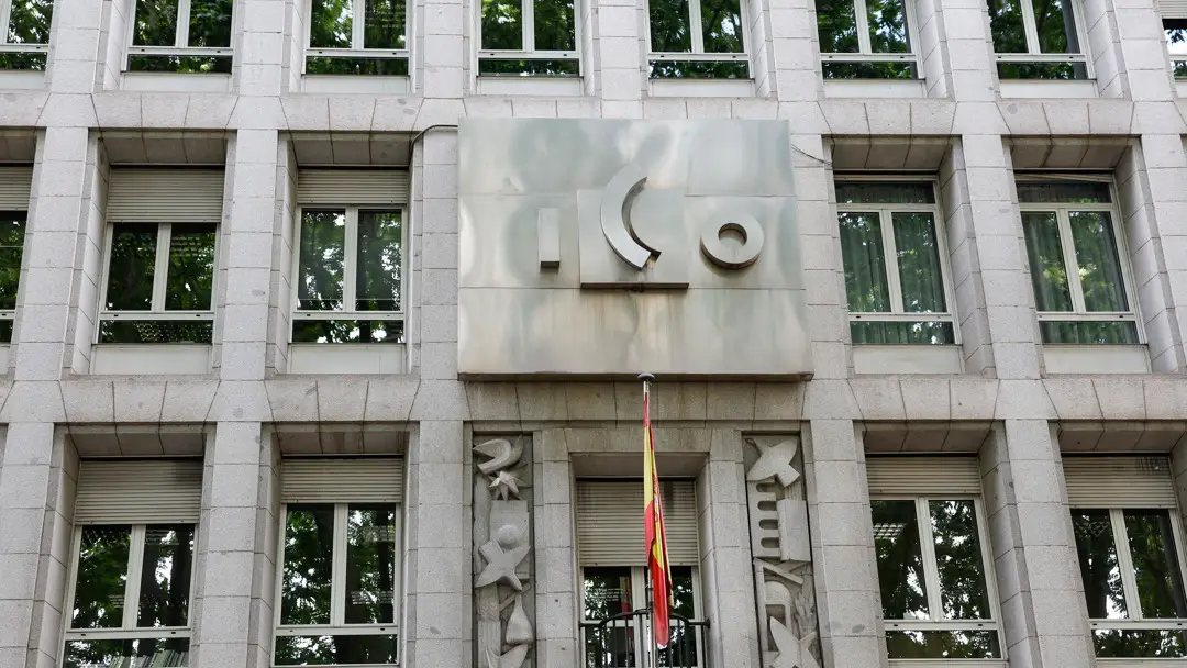 Fachada exterior del edificio del Instituto de Crédito Oficial (ICO) Fachada exterior del edificio del Instituto de Crédito Oficial (ICO)