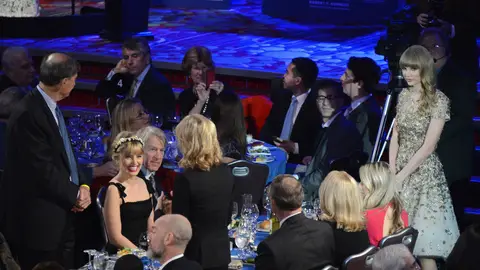 Dianna Agron y Taylor Swift en la Ripple Of Hope Gala en Nueva York Dianna Agron y Taylor Swift en la Ripple Of Hope Gala en Nueva York
