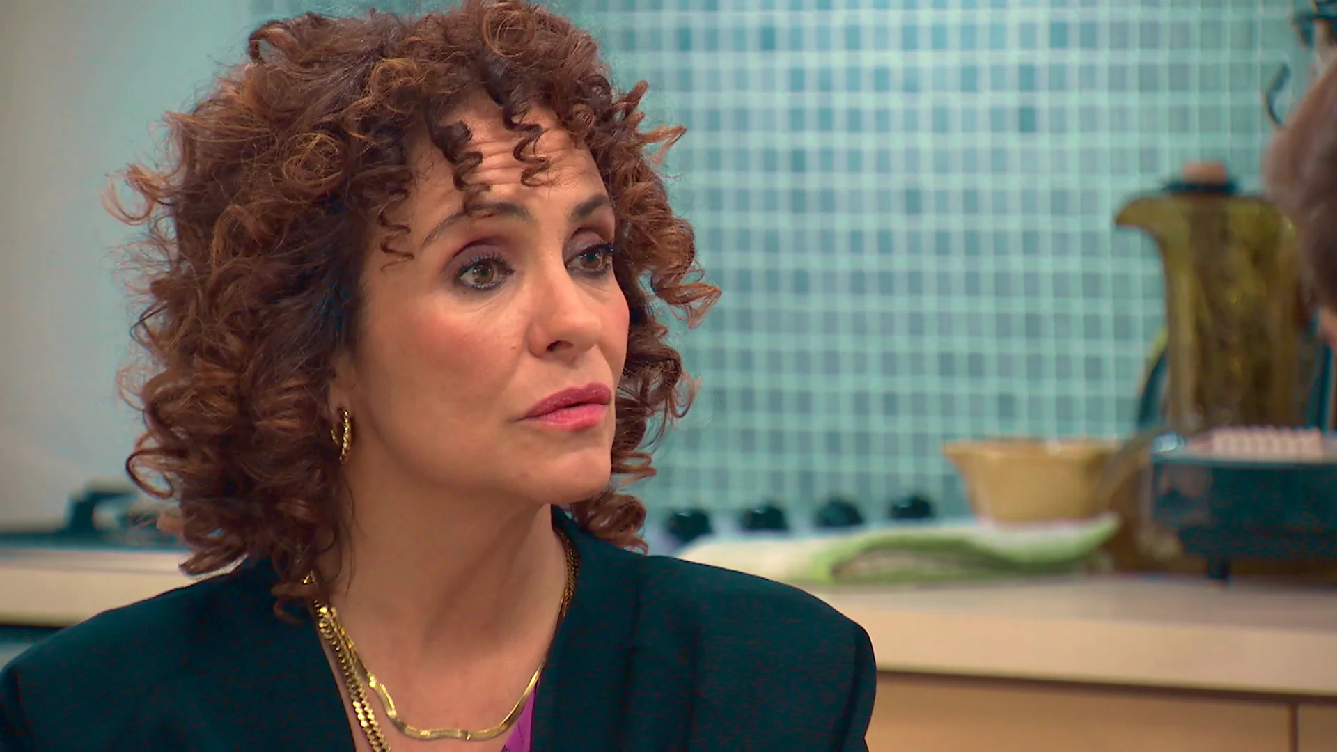 Nieves impide que Alberto ayude a los Gómez a pagar su deuda: “No lo hagas” Nieves impide que Alberto ayude a los Gómez a pagar su deuda: “No lo hagas”