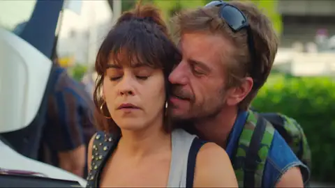 Yolanda y Lucho llegan a Madrid tras escapar del huracán mediático: “Vamos a pasar página juntos” Yolanda y Lucho llegan a Madrid tras escapar del huracán mediático: “Vamos a pasar página juntos”