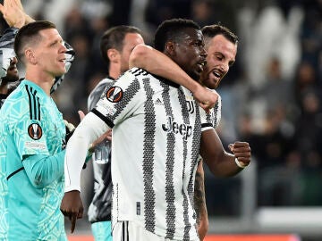  Paul Pogba y Frederico Gatti celebra el gol de la Juventus