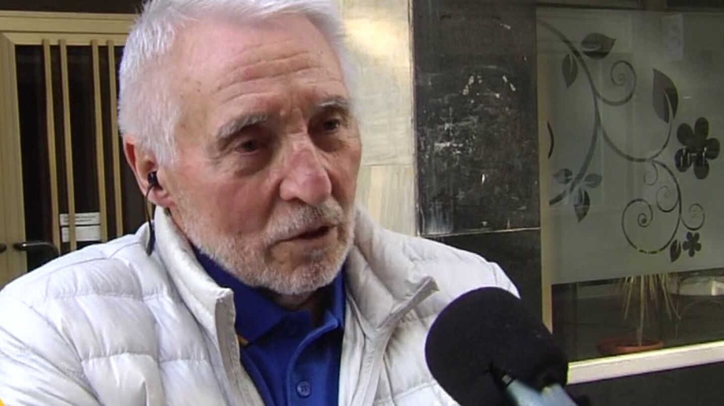 Alerta en Ferrol por una boa albina de 2 metros que se ha escapado: "Al principio me daba reparo ir al baño por si aparecía"
