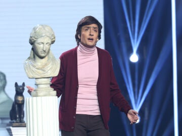 El homenaje de Josie a Galicia imitando a Andr&eacute;s do Barro con &lsquo;O tren&rsquo; 