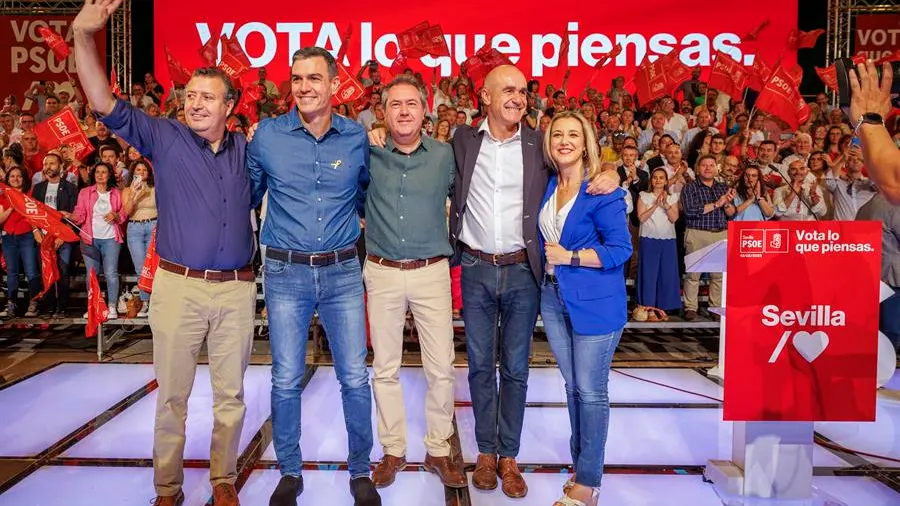 Pedro Sánchez en un acto electoral en Sevilla Pedro Sánchez en un acto electoral en Sevilla