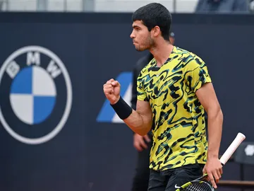 Alcaraz saca el puño tras un punto ganado ante Albert Ramos Alcaraz saca el puño tras un punto ganado ante Albert Ramos