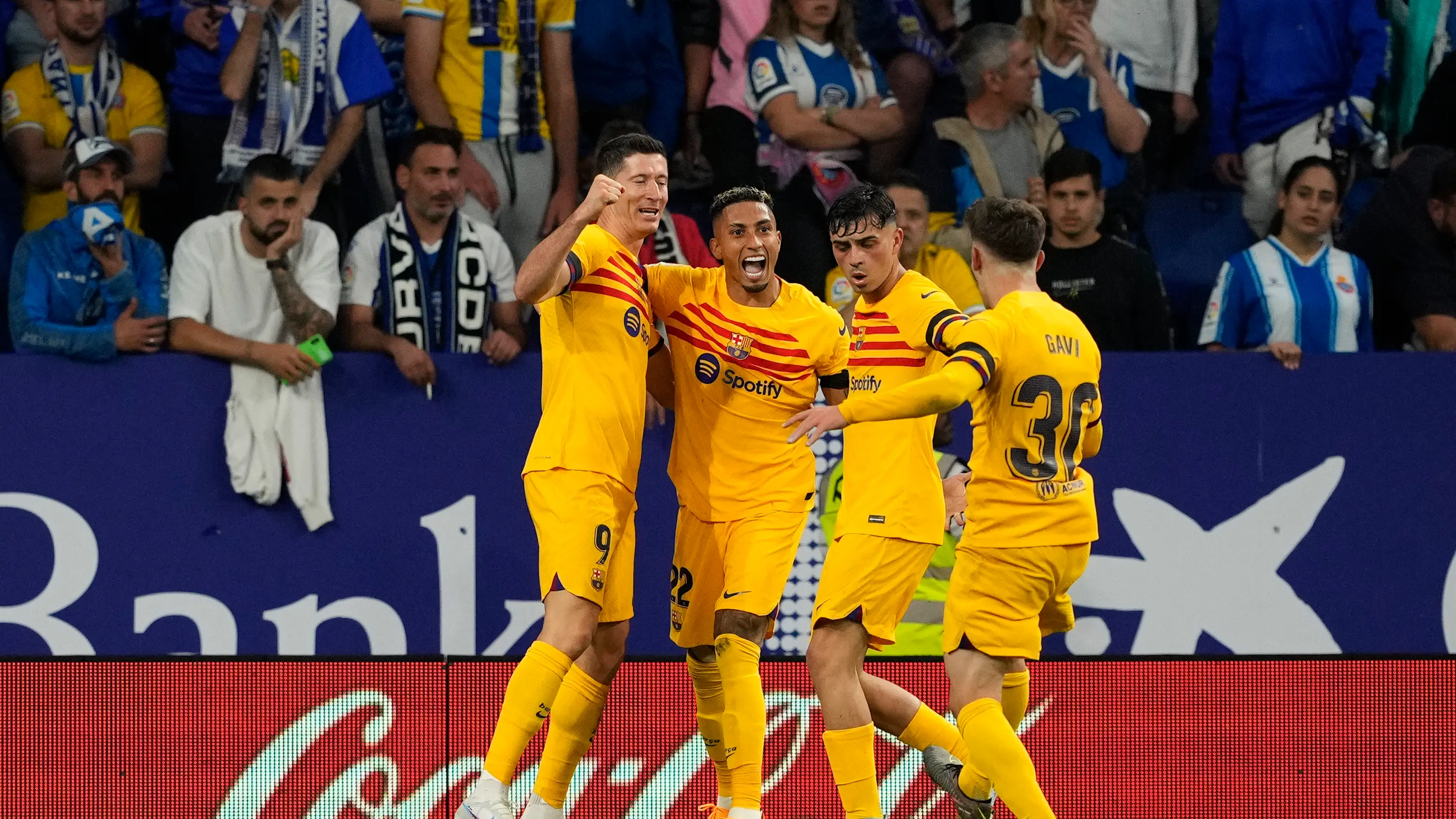 Lewandowski celebra uno de sus goles con Raphinha, Pedri y Gavi Lewandowski celebra uno de sus goles con Raphinha, Pedri y Gavi