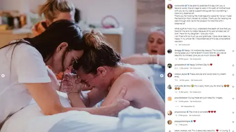 Demi Moore ayudando a su hija Rumer Willis a dar a luz Demi Moore ayudando a su hija Rumer Willis a dar a luz