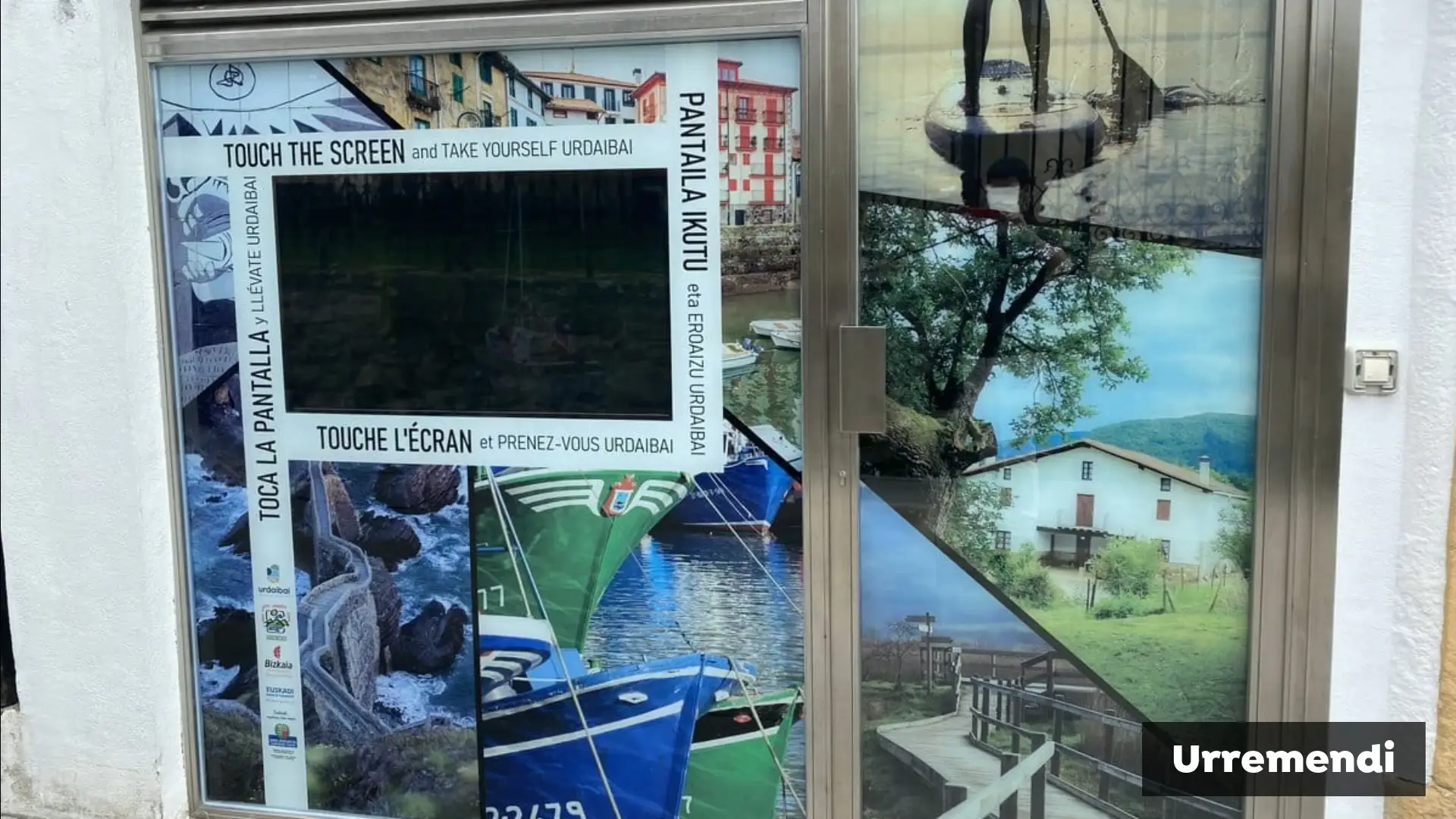 Pantalla publicitaria de Gernika