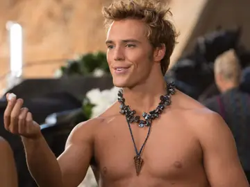 Sam Claflin como Finnick Odair en 'Los juegos del hambre' Sam Claflin como Finnick Odair en 'Los juegos del hambre'