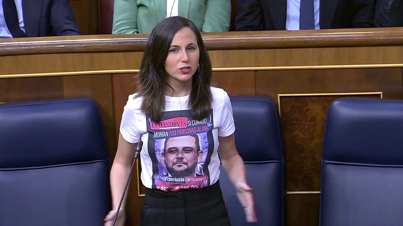 Ione Belarra se presenta en el Congreso con la camiseta del hermano de la presidenta, Tomás Díaz Ayuso