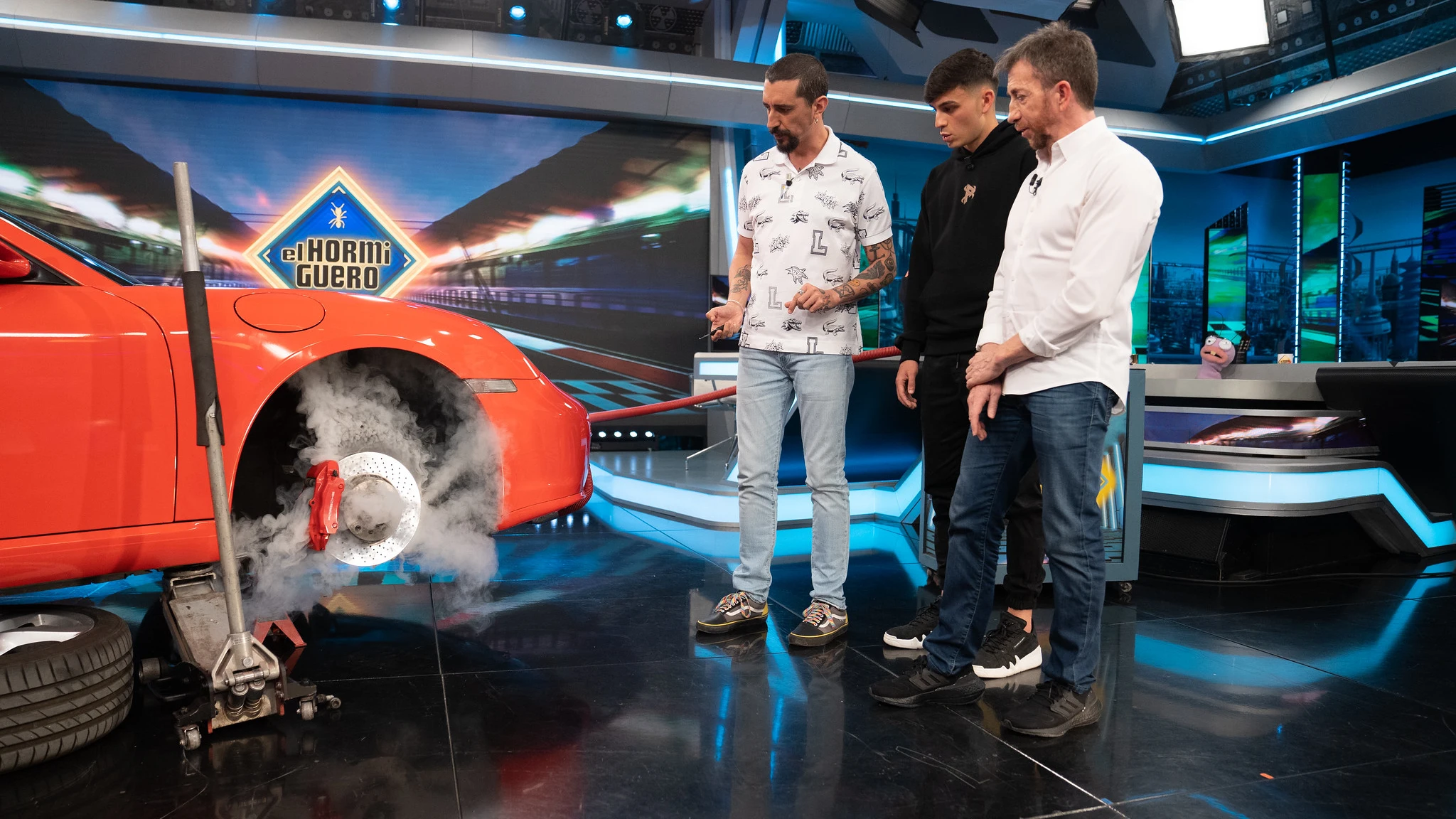 Pedri alucina: descubre c&oacute;mo funcionan por dentro los frenos de un deportivo