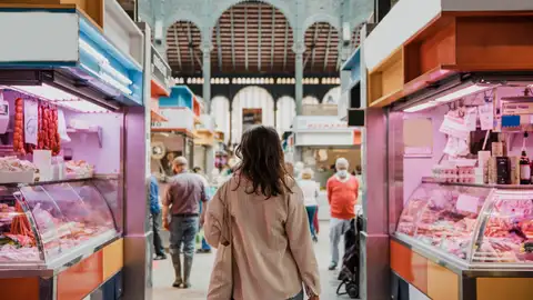 Una mujer en el mercado