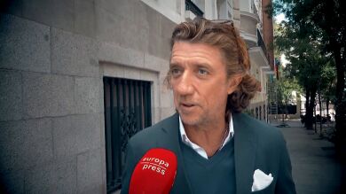 Colate lanza un nuevo dardo a Paulina Rubio por su visita a España: “Me sorprende que esté aquí