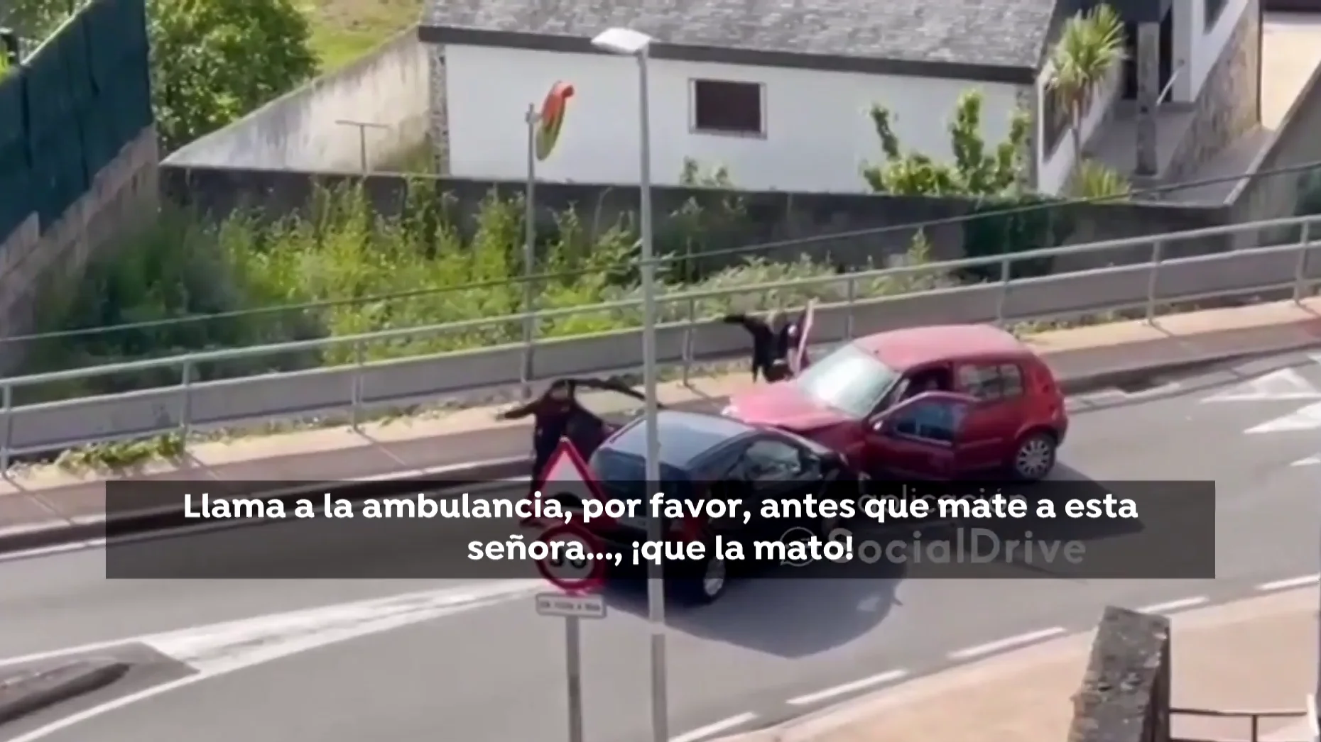 Uno de los conductores amenaza de muerte a otra persona implicada en el accidente