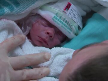 Jesús, el primer bebé de España que nace tras un trasplante de útero