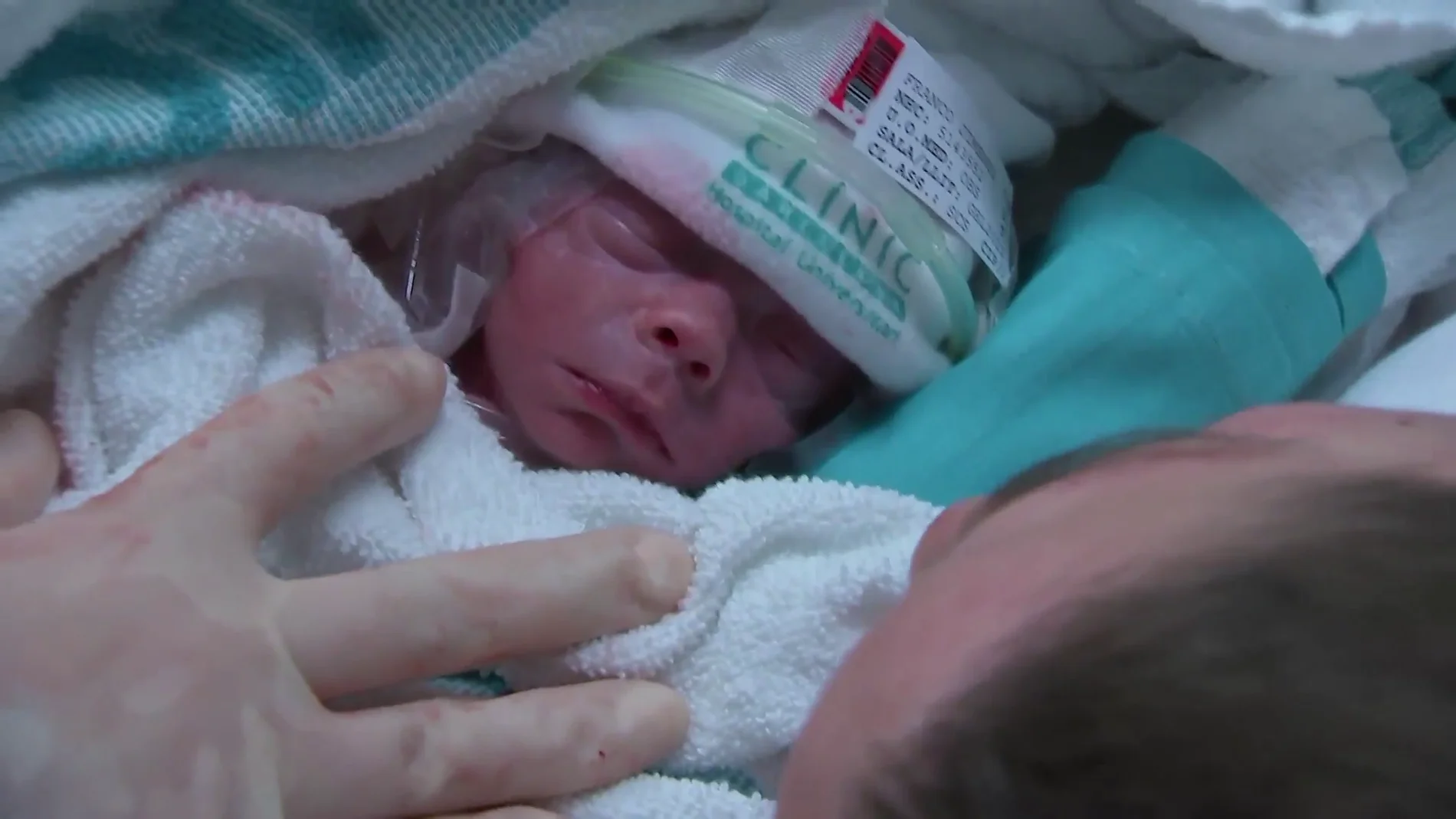 Jesús, el primer bebé de España que nace tras un trasplante de útero