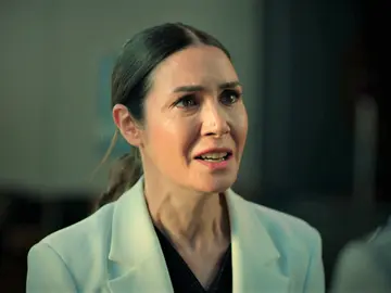 Suzan estalla contra Akif tras descubrir que irá a la cárcel: "Te maldigo" Suzan estalla contra Akif tras descubrir que irá a la cárcel: "Te maldigo"