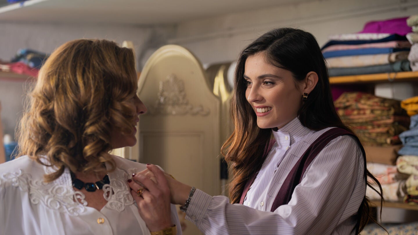 Andrea se reúne con Josefa y se gana su confianza siguiendo el plan de Alberto