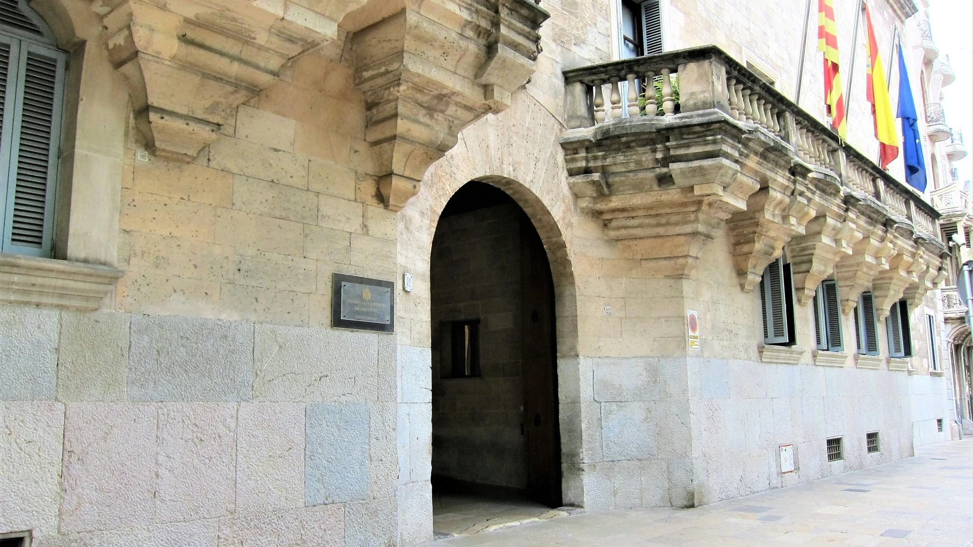Imagen de archivo de la fachada de la Audiencia Provincial de Baleares 