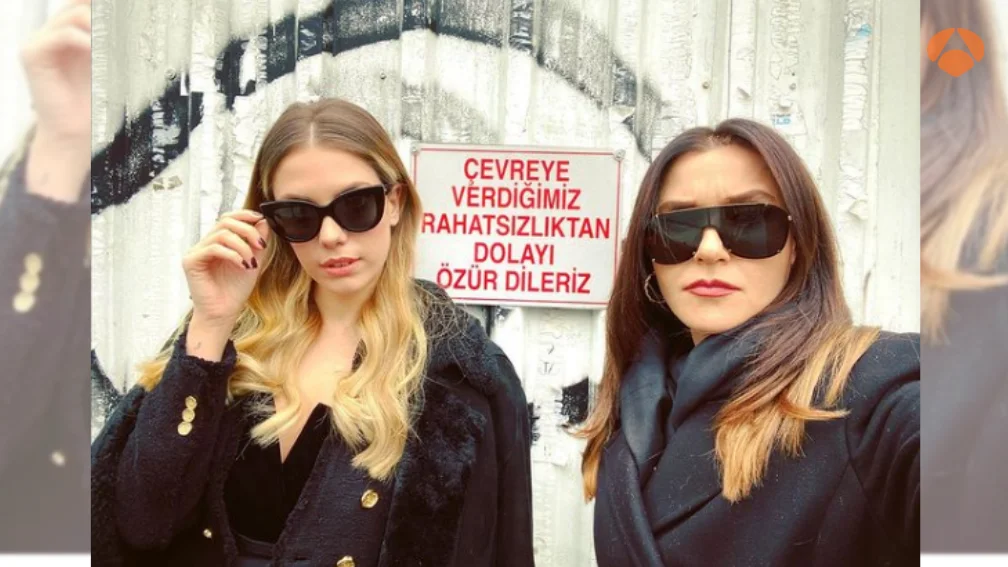 Ender y Yildiz, enemigas en la ficción, inseparables en la vida real Ender y Yildiz, enemigas en la ficción, inseparables en la vida real