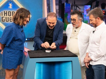 Joaqu&iacute;n Matas y su magia dejan sin palabras: &iexcl;Un juego de cartas convertido en cuento!