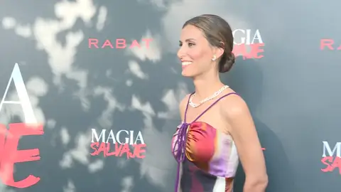 Ana Boyer, sobre su hermana Tamara Falcó tras su viaje a Nueva York: "Ahora la vemos totalmente feliz" Ana Boyer, sobre su hermana Tamara Falcó tras su viaje a Nueva York: "Ahora la vemos totalmente feliz"