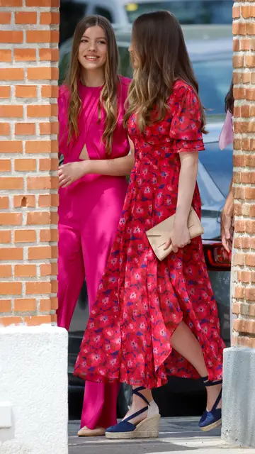 La infanta Sofía junto a su hermana la princesa Leonor La infanta Sofía junto a su hermana la princesa Leonor